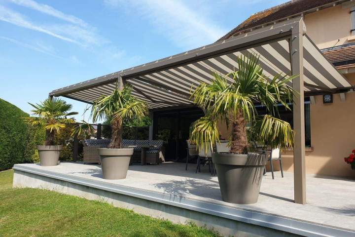 Mise en place de structures et de revêtements muraux  extérieurs